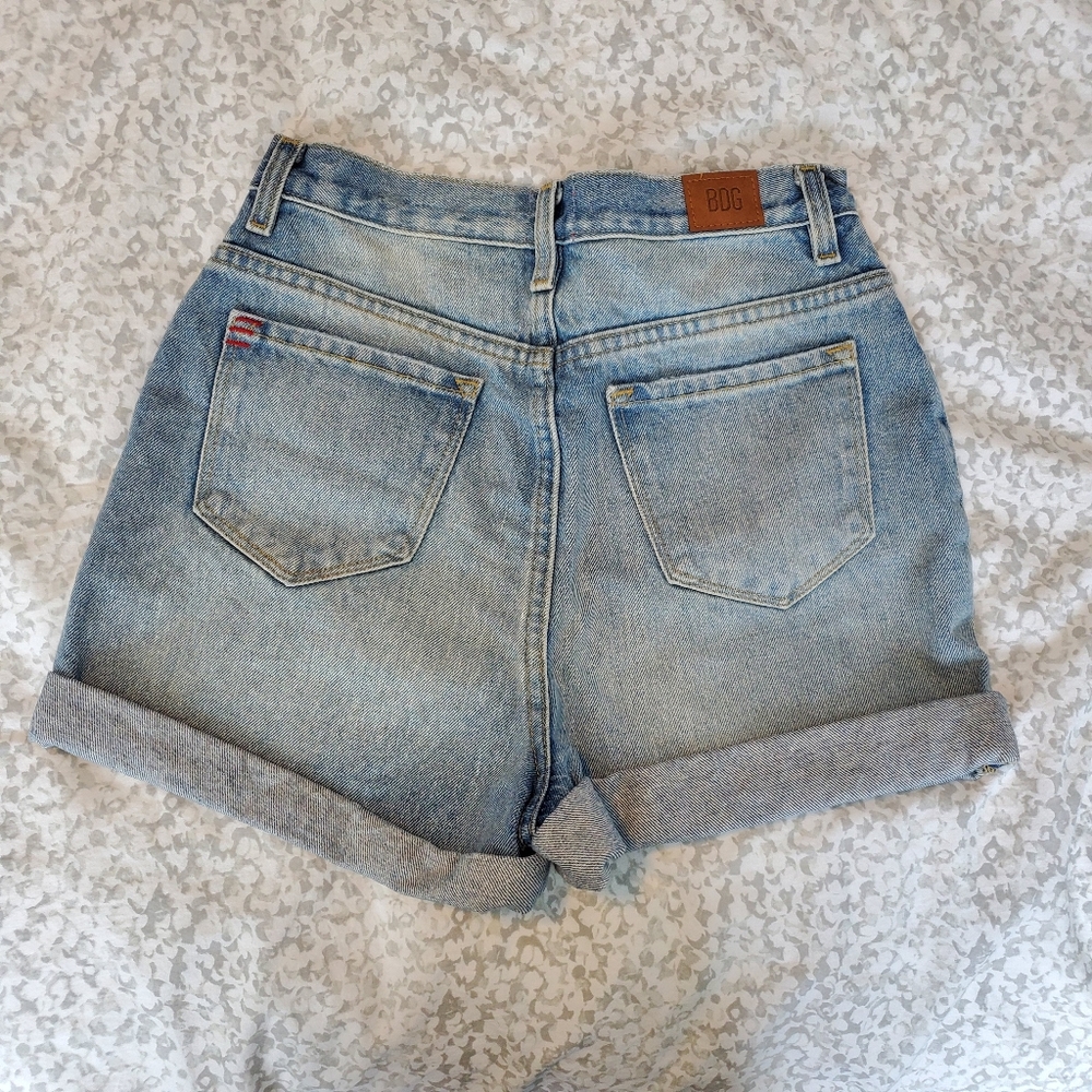 ❌SOLD❌ Urban Outfitters BDG Mom Shorts 26 - Picture 3 of 4